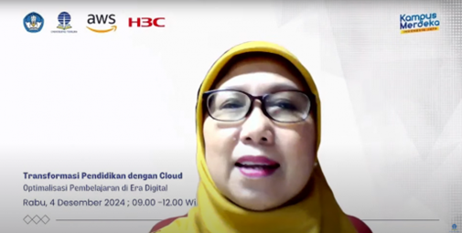 Dekan FST UT memberikan sambutan